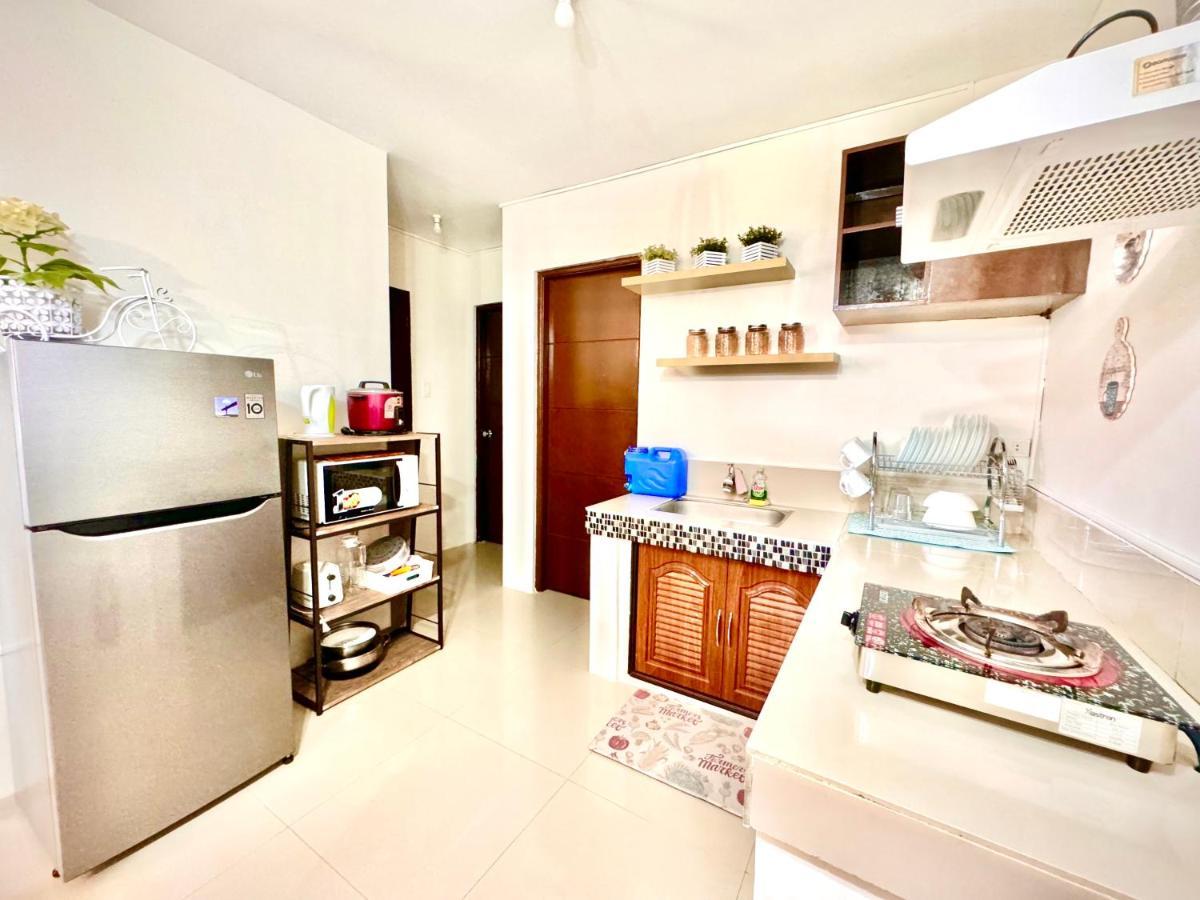 Fully Furnished Apartment With Netflix And Wifi Батангас Экстерьер фото